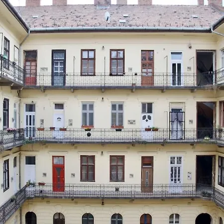 Standard By Hi5- Charming Daire Budapeşte